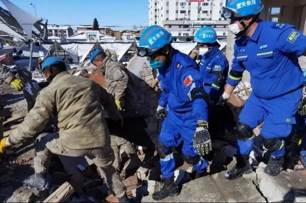 守望相助，集泰股份向土耳其灾区捐赠2000件毛毯及睡袋610.png